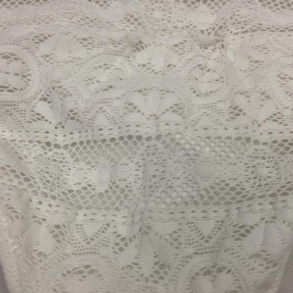 Victoria’s Secret Medium White Bikini Bottom - Picture 6 of 7